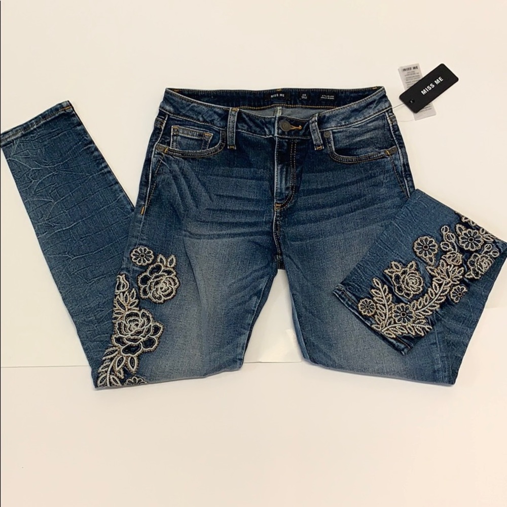New New!! Miss me jeans 🦋👖
